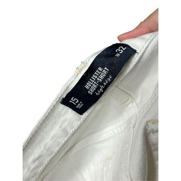 Hollister High Rise Distressed Raw Frayed Hem White Short Short Size 32 NWT - Picture 9 of 11